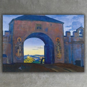 Pode incluir: Uma pintura que retrata um grande portal arqueado com duas figuras em túnicas de pé de cada lado. O portal abre para uma vista de uma paisagem distante com colinas onduladas e um pequeno edifício à distância. O céu é de um azul suave com algumas nuvens.
