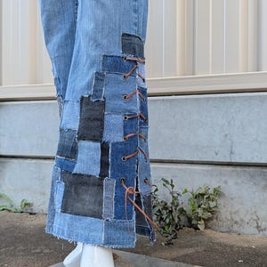 Omarbetade utsvängda jeans med patchwork, återvunna Y2K-jeans med snörning