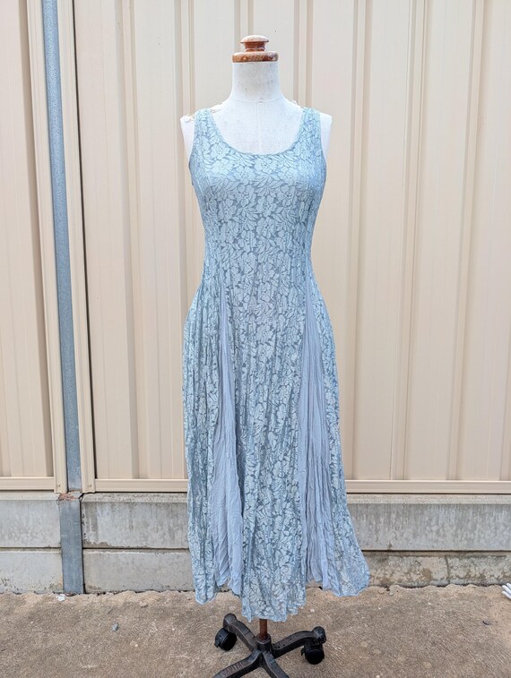 darian dress in blue Dariann Sleeveless Ribbed Midi Dress, / M rehearsal Size:39.5 either way you will How to Accessorize a