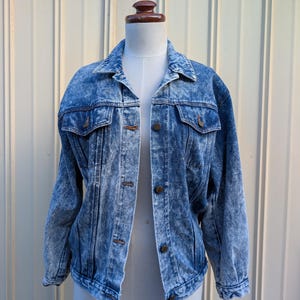 Vintage 80s 90s Blue Acid Wash Boxy Fit Denim Jacket
