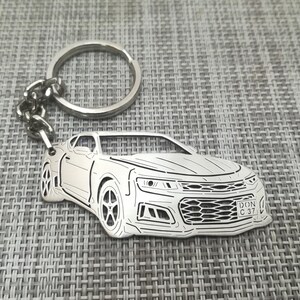 クリスマスプレゼント、パーソナライズされた名前入り車用キーホルダー、彼へのプレゼント、パーソナライズされたファンキーリング、シボレー 2018 カマロ SS