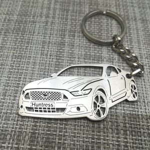 Geburtstagsgeschenk Kundenspezifisches Auto Keychain mit personalisiertem Namen, Geschenk für Ihn, personalisierter Fan-Schlüsselring, Ford mustang