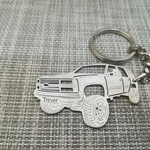 Weihnachtsgeschenke Auto-Schlüsselanhänger mit personalisiertem Namen, Geschenk für ihn, personalisierter Fan-Schlüsselanhänger Chevy Tahoe 1998