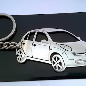 Födelsedagspresent till pojkvän bilnyckelring med personligt namn, Present till honom, Anpassad nyckelring, Nissan Micra k12 4
