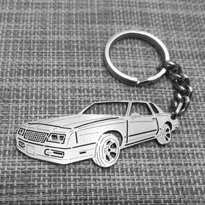 父の日ギフトにカスタマイズされた名前入りの車用キーホルダー、彼へのプレゼント、パーソナライズされたファンキーリング、1987年式シボレーモンテカルロエアロ