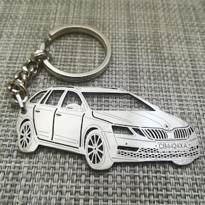 birthday gift Custom  Car Keychain with Personalized Name, Gift for Him, Personalized Fan Key Ring , Skoda Octavia 2018 combi