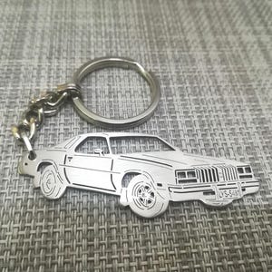 birthday gift Custom  Car Keychain with Personalized Name, Gift for Him, Personalized Fan Key Ring ,Oldsmobile Cutlass 1977