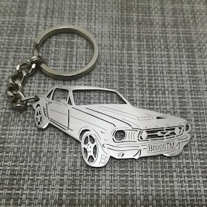 Geburtstagsgeschenk kundenspezifischer Auto-Schlüsselanhänger mit personalisiertem Namen, Geschenk für ihn, personalisierter Fan-Schlüsselanhänger, Ford mustang 1966 (2)