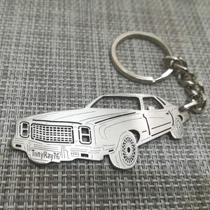 父の日ギフトにカスタマイズされた名前入りの車用キーホルダー、彼へのプレゼント、パーソナライズされたファンキーリング、1976年モンテカルロ