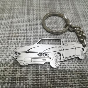 Weihnachtsgeschenke Auto Schlüsselanhänger mit personalisiertem Namen, Geschenk für Ihn, personalisierter Fan Schlüsselanhänger, Chevy Corvair 1966