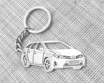 birthday gift for boyfriends car keychain  with Personalized Name, Gift for Him, Custom keychain , Toyota Auris 2013 Touring