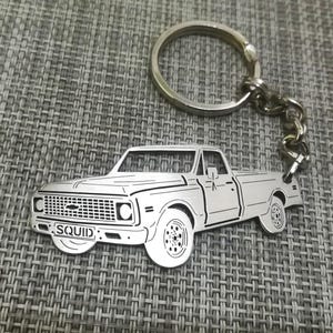 Weihnachtsgeschenke Auto Schlüsselanhänger mit personalisiertem Namen, Geschenk für Ihn, personalisierter Fan Schlüsselanhänger Chevy C20 Truck 1971