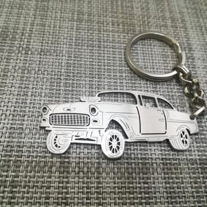 Weihnachtsgeschenke Auto-Schlüsselanhänger mit personalisiertem Namen, Geschenk für Ihn, personalisierter Fan-Schlüsselanhänger, CHEVY GASSERS 1955