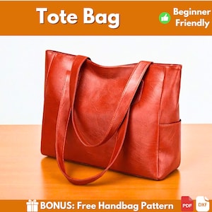 Peut inclure: Un sac fourre-tout rouge avec de longues anses et une poche latérale. Le sac est fait d'un matériau semblable à du cuir et repose sur une surface en bois. Le texte "Tote Bag" est en haut, avec "Beginner Friendly" à côté.