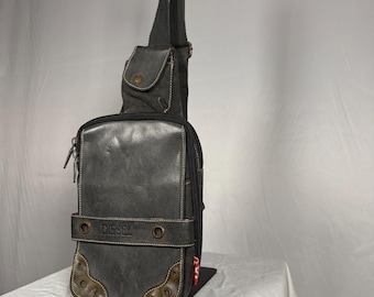 【極希少】DIESEL ヴィンテージ スリングバッグ ミリタリー Vintage Diesel Style Sling Bag Leather Military Multipocket Japan