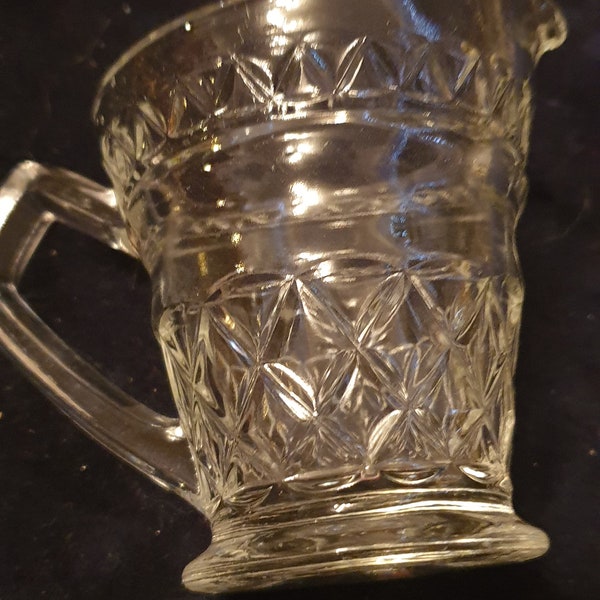 Milchkännchen Glas geschliffen, vintage depression