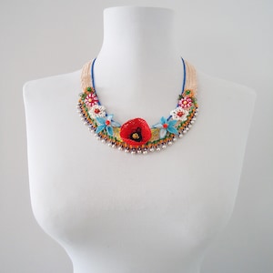 Boho Crochet Poppy Necklace: Beaded Floral Oya Collar