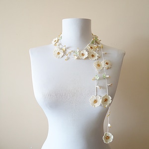 Creamy yellow crochet necklace boho crochet necklace floral beige necklace crochet flower lariat necklace and garland