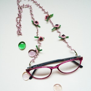 Vintage Pink Flower Eyeglass Chain: Beaded Sunglass Lanyard