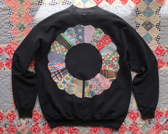 Vintage Quilt Dresden Plate Black Crewneck Sweatshirt L