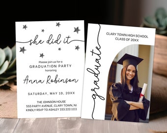She Did It Graduation Party Invite-sjabloon, minimalistische afstudeeraankondiging 2026, afstudeeruitnodiging 2026, fotograduitnodiging, BD03