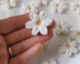 Small crochet daisy appliques. 10 pcs flower embellishments for your clothes, accessories and paper crafts. Crochet flowers for scrapbooks.