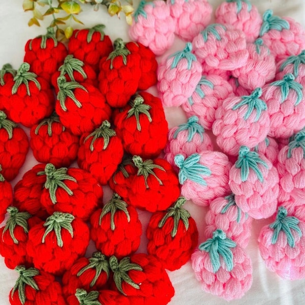Häkeln Erdbeeren Applikationen, Erdbeermotive, rosa Erdbeeren Applikationen, Baby Applikation, Verzierung, Nähen, Stricken, rote Erdbeeren