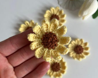 Gehaakte madeliefje-appliqués | Handgemaakte gele bloemapplicatie | Naaien, babyknutselen en plakboeken