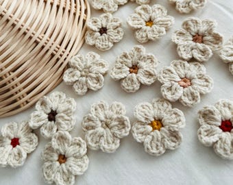 Beige gehaakte bloemapplicaties, mini-naaiversieringen, boho-babyhoofdbanden (set)