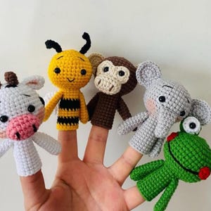 Set di marionette da dito a forma di animali della foresta – Amigurumi all&#39;uncinetto – Giocattolo Montessori e per logopedia