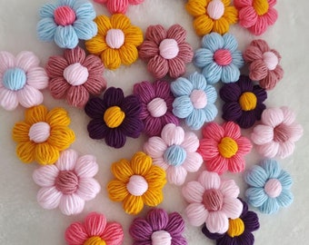 Handgemaakte gehaakte madeliefjesappliqués – kleurrijke katoenen bloemen om te naaien, plakboek en vesten