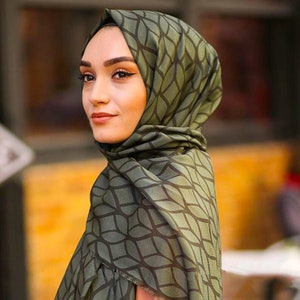 Stylish scarf shop online