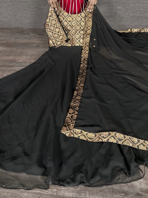 Design Lunching New Traditional Wear Indian Pakistani Bollywood