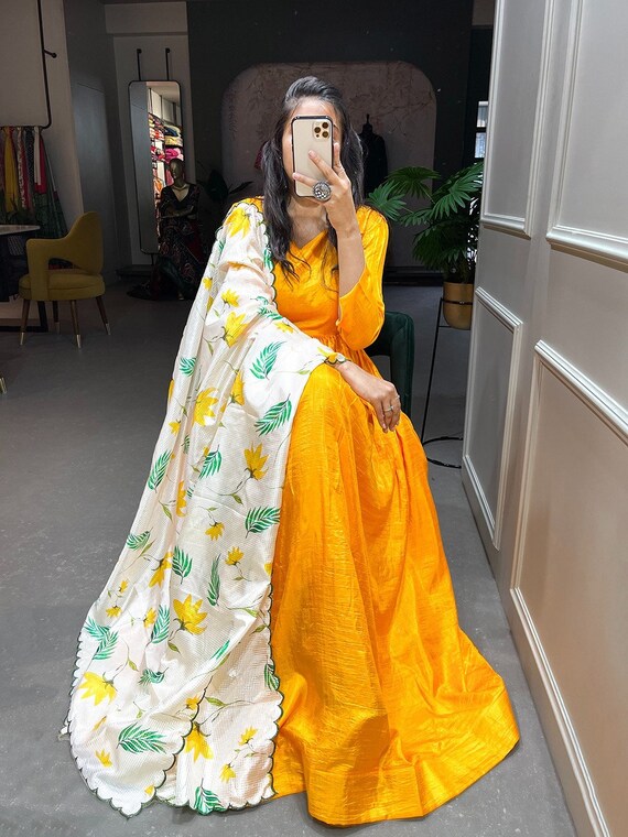 Indian Dresses Online | New Delhi