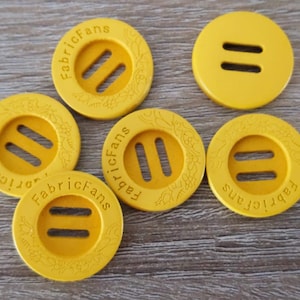 Pompom Buttons x 6. Removable wood buttons for hat pompoms. No sew! Easy to detach pompom for washing hat. 24mm wood, pompom attachments