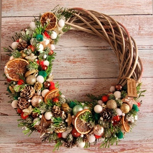 Classic Christmas wreath, Christmas wreath Front Door Elegance, Christmas wall decor, natural wreath Winter Wreath gold green red