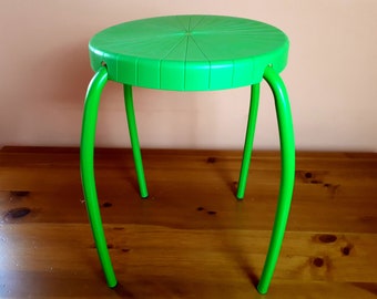 Ikea Frosta Hocker Design Maria Vinka Retro Moderner grüner Hocker Vintage 90er Couchtisch Niedriger runder Stuhl