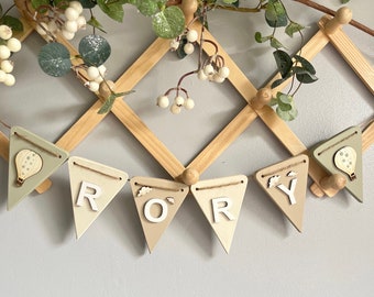 Wimpelkette mit Wolke, Wimpelkette aus Holz für Kinderzimmer, neutrale Babygirlande für Baby Girlande oder Geschenk für Mädchen