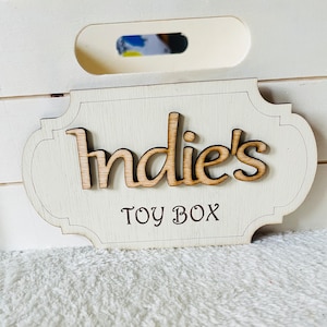 Holzkiste Namensschild für Babys Spielzeugkiste Personalisiertes Schlafzimmer Kinderdekor Benutzerdefinierte Holzbuchstaben für Babys Kinderzimmer Spielzeugkiste Dekor Zeichen Wood