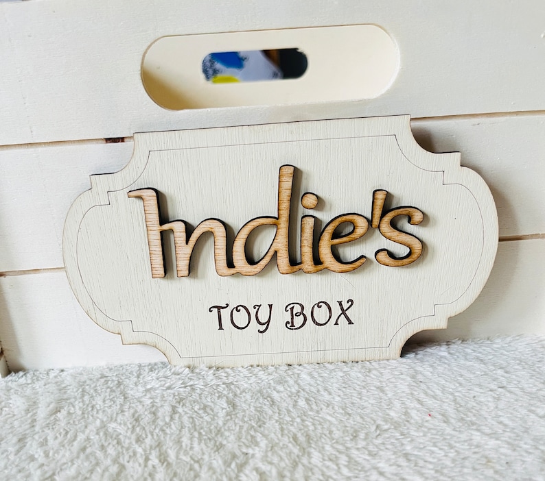 Holzkiste Namensschild für Babys Spielzeugkiste Personalisiertes Schlafzimmer Kinderdekor Benutzerdefinierte Holzbuchstaben für Babys Kinderzimmer Spielzeugkiste Dekor Zeichen Wood