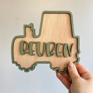 Letrero para puerta de tractor, letrero con nombre de tractor, decoración personalizada para dormitorio infantil, decoración para dormitorio de niño, decoración para dormitorio infantil de granja, regalo personalizado para habitación de niño pequeño