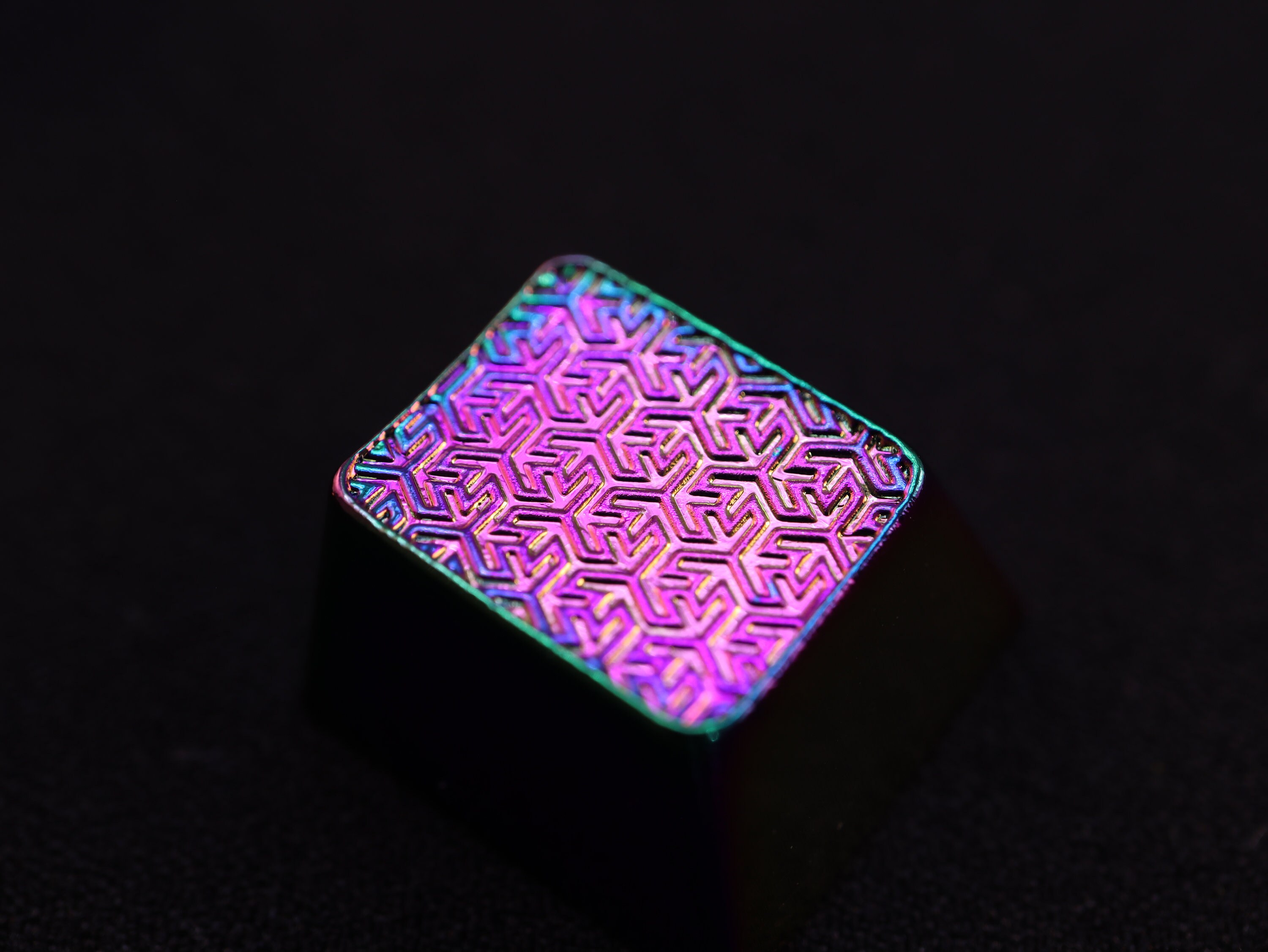 Geometry Gamma Metal Artisan Keycap - Iridescent Anodized Rainbow ...