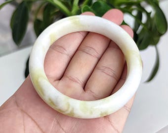 62.1 mm 本物の翡翠バングル 本物のグリーン翡翠バングル 天然
