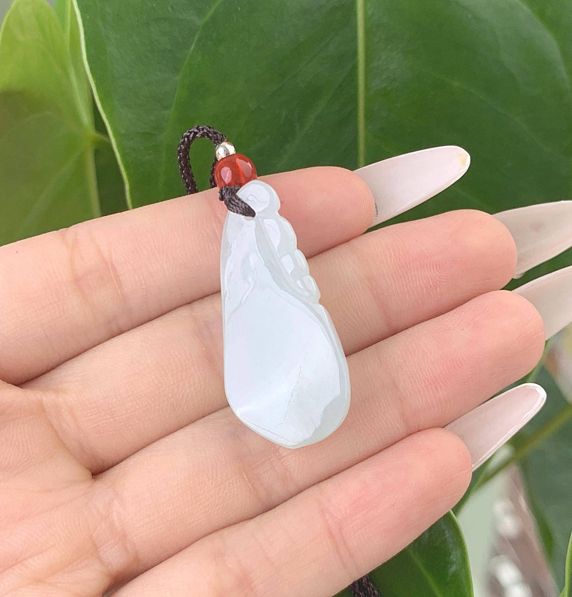 本物の翡翠ペンダント 天然ビルマ産翡翠ペンダントネックレス 本物の