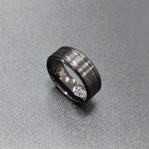 Simple Black Ring