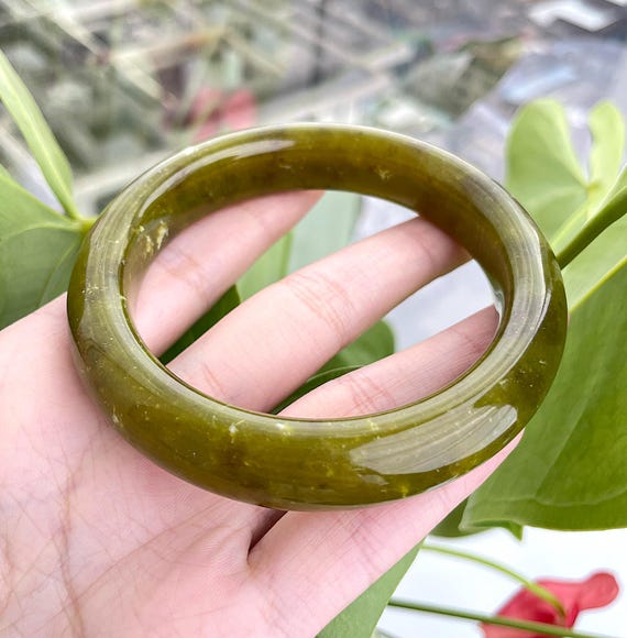 62mm 本物の緑翡翠バングル、天然蛇紋石ジュエリー、本物の新品翡翠