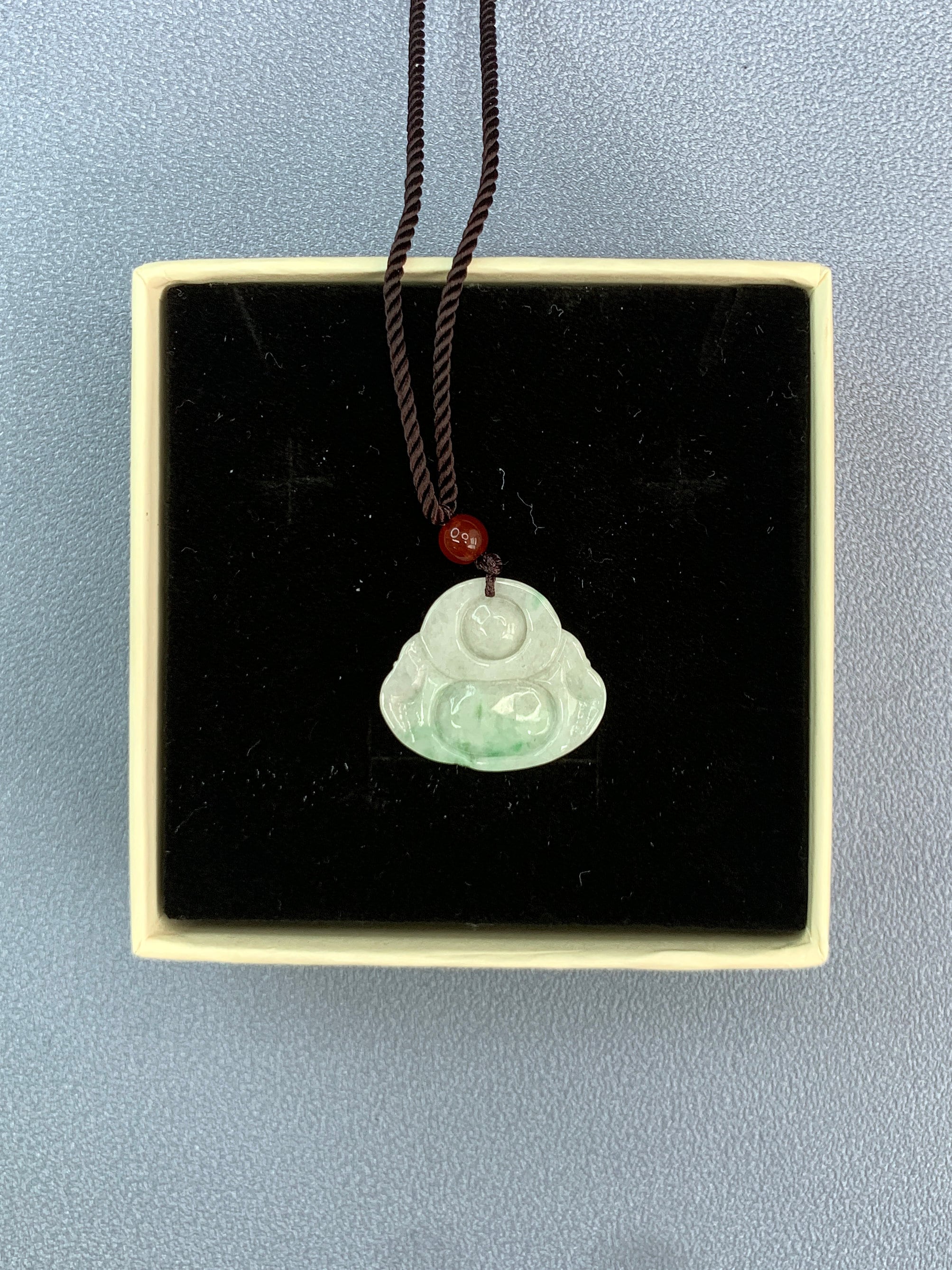 ビルマ　翡翠　ネックレス　天然石　美術品　骨董品 本物の笑う仏陀の翡翠ペンダントネックレス：天然ビルマ産翡翠 - Etsy 日本