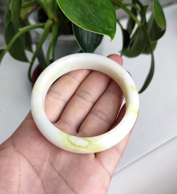 61mm 本物の緑翡翠バングル、天然蛇紋石ジュエリー、本物の新品翡翠 