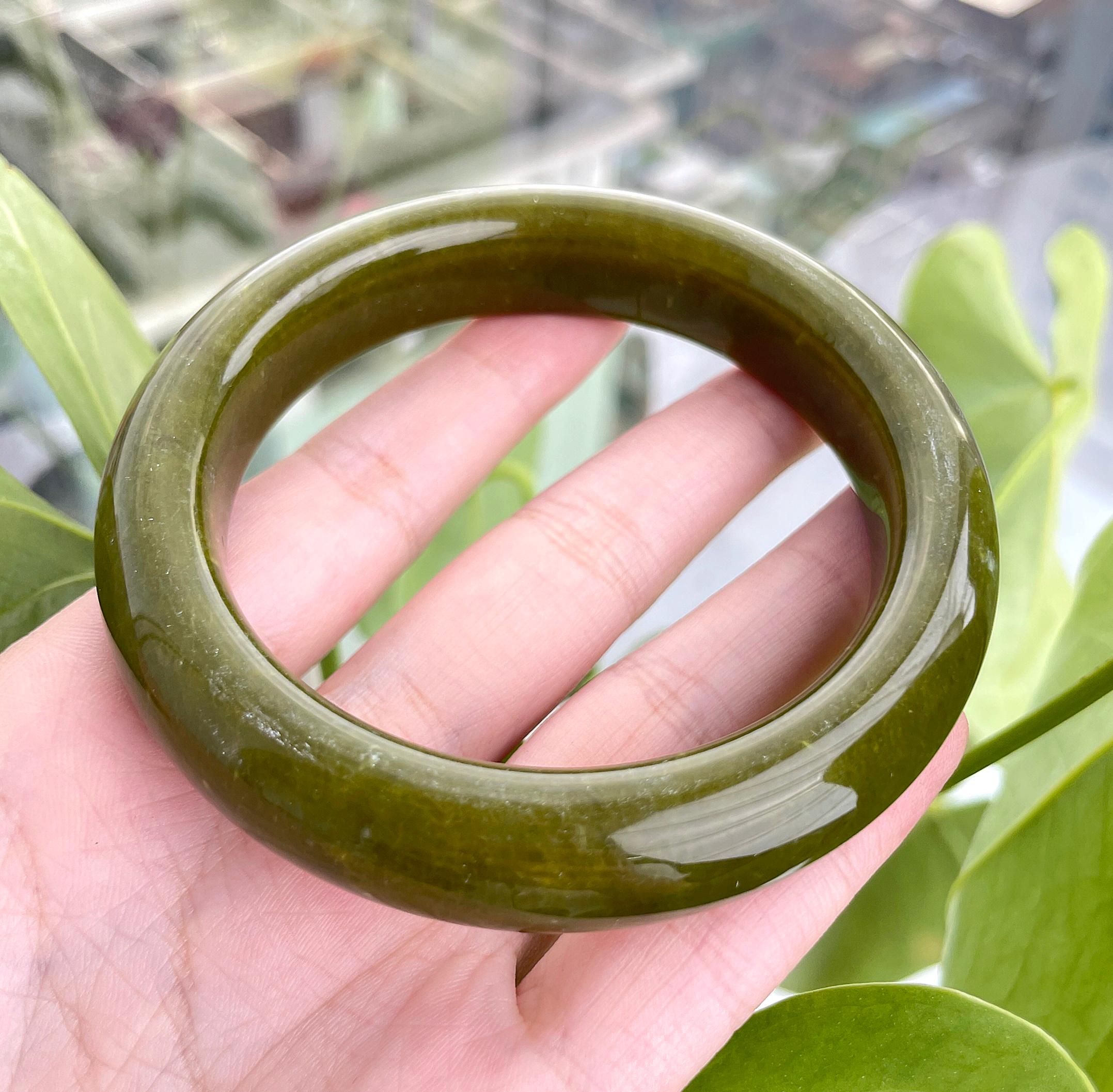 61mm 本物の緑翡翠バングル、天然蛇紋石ジュエリー、本物の新品翡翠