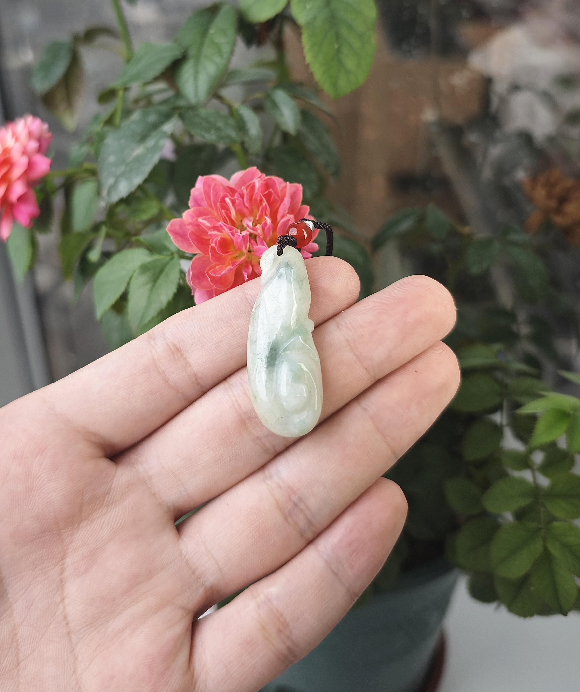 本物の翡翠ペンダント 天然ビルマ産翡翠ペンダントネックレス 本物の